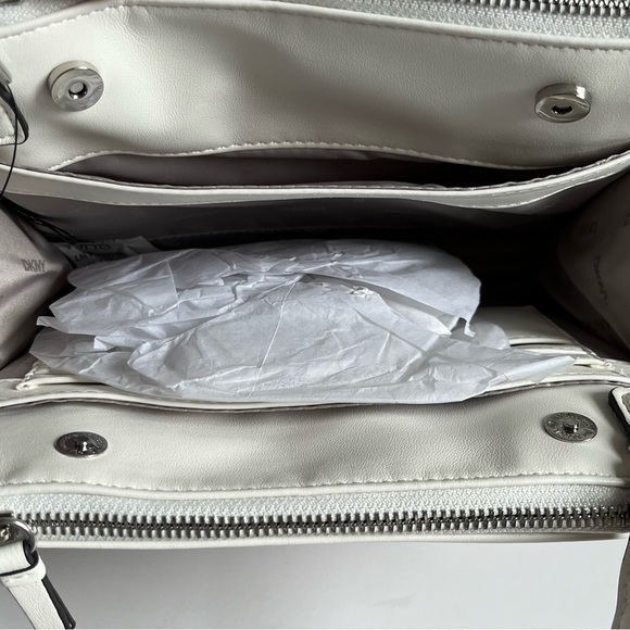 DKNY- NWT Neutral Crossbody Bag with All Over Peint and Thick Strap - Picture 8 of 9